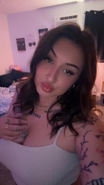 330-559-9487, 23  female escort, Youngstown