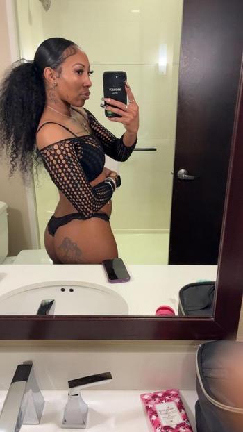 Madonna, 33  female escort, Youngstown